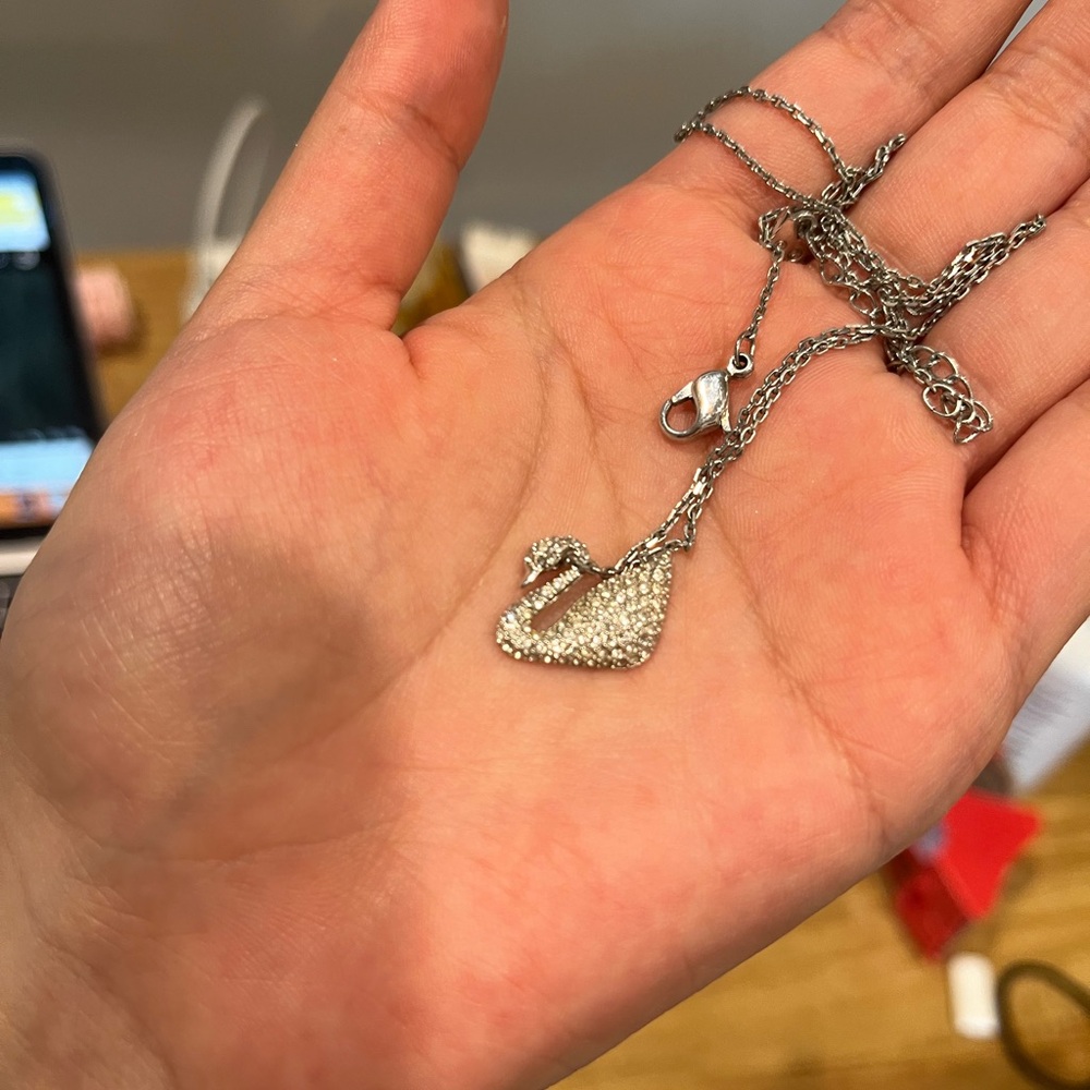 Swarovski swan necklace silver